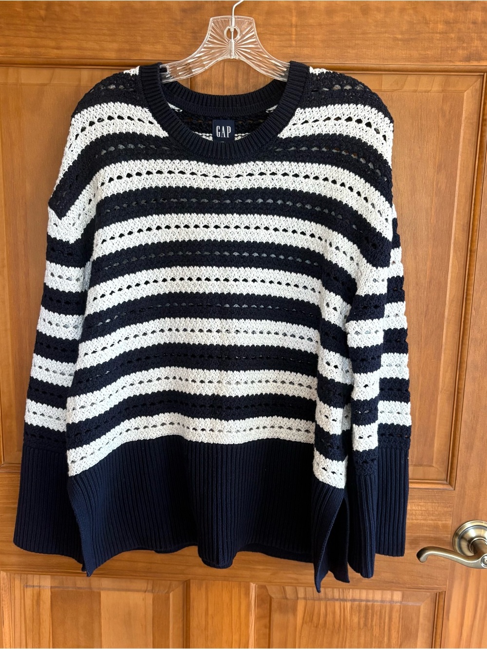 GAP Navy and White Striped Open-Knit Crew Women's Sweater Size S Runs Oversized